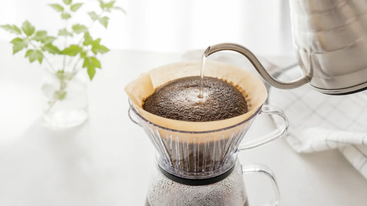 ドリップコーヒーの蒸らし時間は何秒?おいしく淹れるコツ