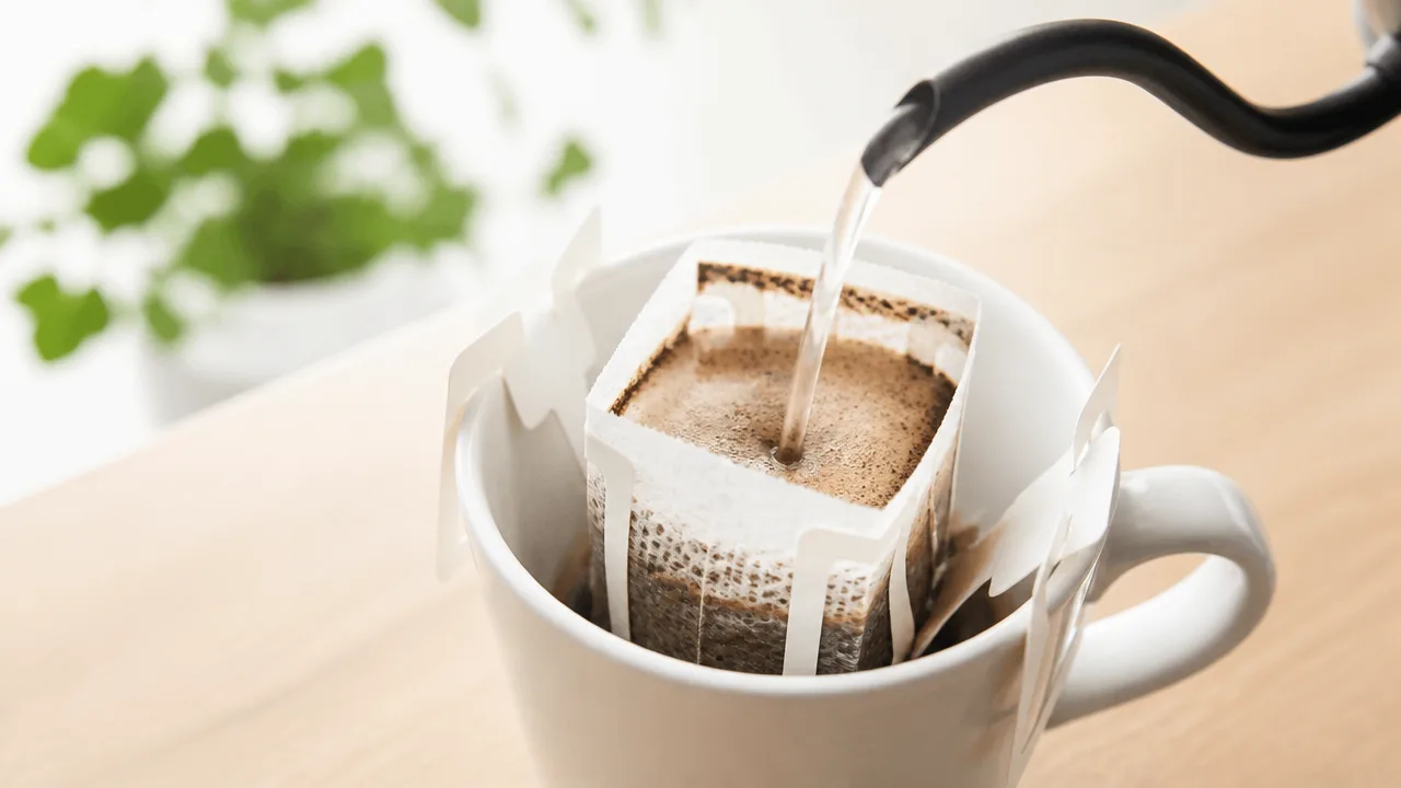 ドリップコーヒーの蒸らし時間は何秒?おいしく淹れるコツ